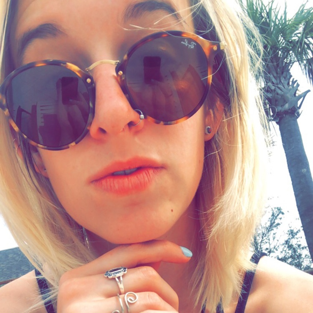 Meet your Posher, Rachel